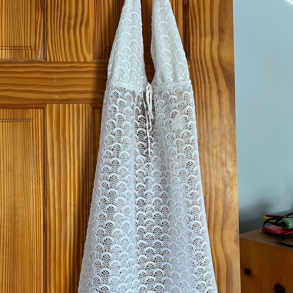 Tween halter top white boho swim cover-up. Playa by La Blanca size large.